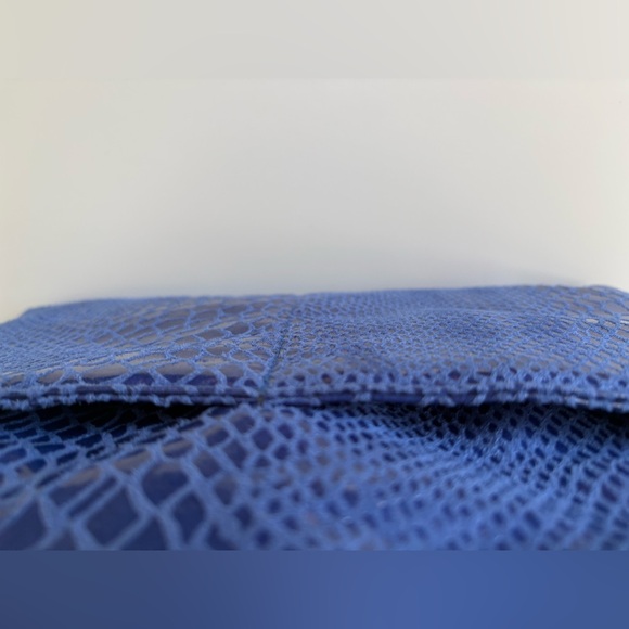 NWT Pinky vintage leather shoulder blue Snakeskin bag. Very soft thin strap - Picture 6 of 6